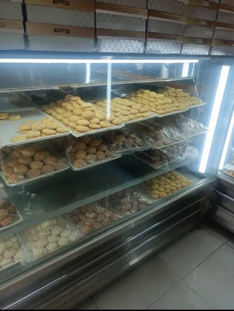 خشکه پزی و کلوچه پزی گردویی و خرمایی فندق در زاهدان